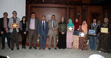 جامعة طنطا تكٌرم أوائل الفرق الدراسية بكلية الطب