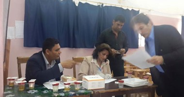 بالصور.. حملات على سائقى أتوبيسات المدارس للكشف عن متعاطى المخدرات