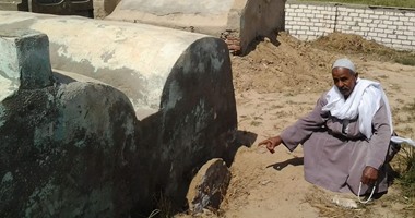 حجز 3 عاطلين صوروا فيديو داخل مقبرة بالتبين 24 ساعة للتحريات