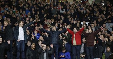 بالفيديو.. "خناقة" بين جماهير مانشستر يونايتد وليفربول عقب كلاسيكو إنجلترا