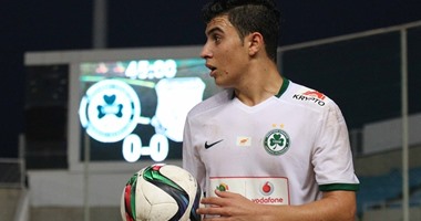 طرد كريم حافظ فى فوز أومونيا على سلاميس بالدورى القبرصى