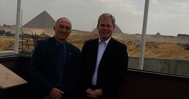 مدير عام متحف فينا يزور المتحف المصرى الكبير ويشيد بمستوى معامل الترميم