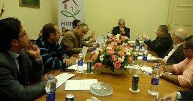 بالصور.. مجلس أمناء الخبرة البرلمانية يدرس سبل دعم النواب