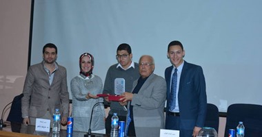 بالصور.. الجامعة الروسية تكرم الأمهات المثاليات باحتفالية "عيد الأم"