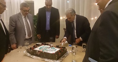 بالصور.. جابر نصار يتفقد تجديدات دار الضيافة بالحرم الجامعى