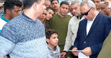محافظ الشرقية يوافق على توفير كشك لشاب من ذوى الاحتياجات الخاصة