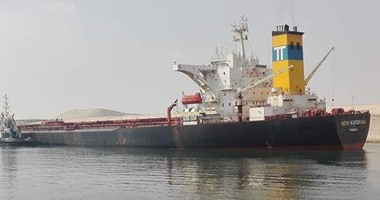 228 سفينة تعبر قناة السويس بحمولة  12.3  مليون طن خلال 5 أيام