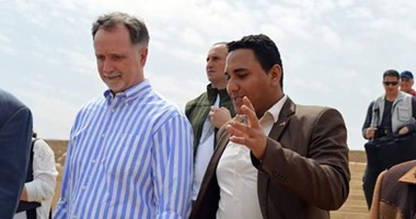 بالصور.. سفير أمريكا يزور معبد سيتى الأول والديرين الأحمر والأبيض فى سوهاج