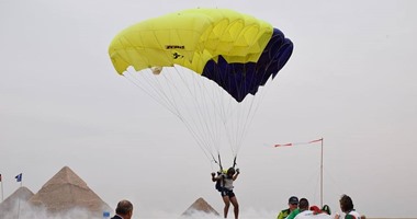 بالصور.. افتتاح بطولة مصر الدولية الثانية للقفز بالمظلات