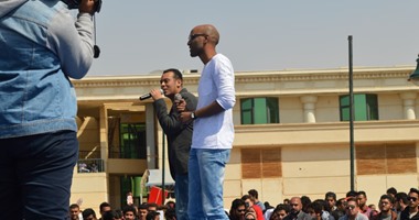 بالصور.."بلاك تيما" يحيى حفلا غنائيا بجامعة "msa "