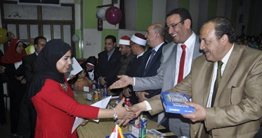 بالصور.. حفل تكريم الأمهات المثاليات والطلاب المتفوقين بشبرا الخيمة