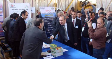 افتتاح الملتقى التوظيفى الأول بجامعة دمياط بحضور المحافظ