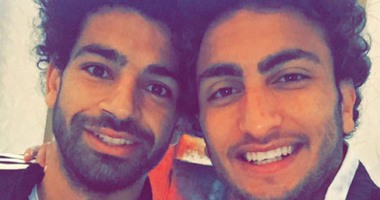 المحترفون يحتفلون بالتواجد مع الفراعنة بصور "سيلفى"