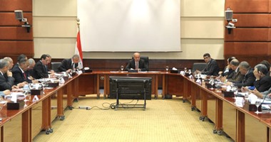 البرلمان يتحرك لاحتواء أزمة طهنا بالمنيا.. نواب المحافظة يتوجهون للقرية اليوم لبحث مشاكل الضحايا.. ومارجريت عازر: ننتظر قرار رئيس مجلس النواب لتشكيل لجنة تقصى حقائق فى الواقعة