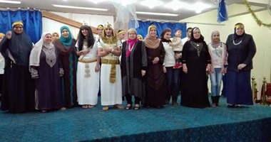 صحافة المواطن.. بالصور.. فريق "حلاوة شمسنا" بـ"آداب المنوفية" يكرم الأمهات المثاليات