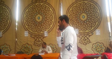 أحمد فتحى يسجّل حضور فى عمومية الأهلى