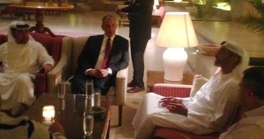 بالصور.. محافظ البحر الأحمر يلتقى رئيس أركان القوات البحرية الإماراتية بسفاجا