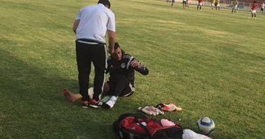 بالصور .. الحضرى يغادر مران المنتخب بنيجيريا للإصابة