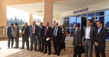 بالصور.. وفد من "الأعلى للجامعات" يشرح خدمات "بنك المعرفة" فى جامعة السادات