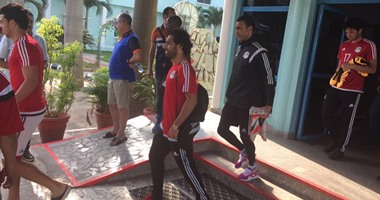 بالصور.. منتخب مصر يتوجه لصلاة الجمعة فى نيجيريا