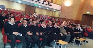 ندوة حول ترشيد مياه الشرب لشركة القناة فى قصر ثقافة السويس