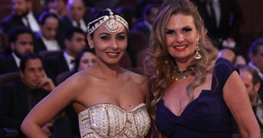 النجوم يتألقون فى ختام حفل توزيع جوائز مهرجان السينما العربية