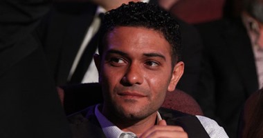 اعتذار آسر ياسين عن مسرحية "يوليوس قيصر" بسبب " تراب الماس"