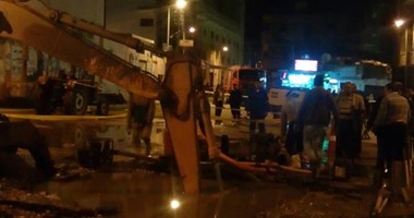 فصل التيار الكهربى و الغاز عن موقع انفجار الزمالك
