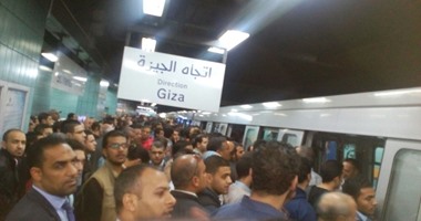 سقوط عصابة "بدور وندى" وراء سرقة 70 ألف جنيه من مواطنين بوسائل المواصلات