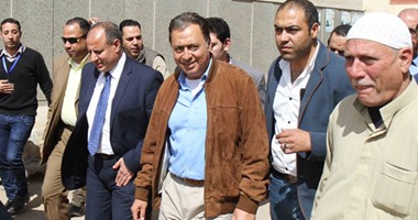 سيدة تشكو لوزير الصحة نقص أدوية.. والوزير يرد: "من عينيا هنوفرهالكم"