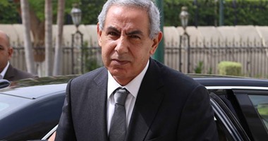 وزير التجارة يفرض رسما صادرا على خامات وخردة المعادن من 1500 لـ7500 جنيه