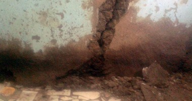 بالصور.. سيدة تستغيث بمحافظ المنوفية خوفا سقوط منزلها