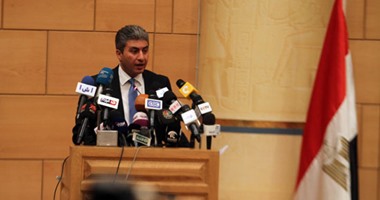 وزير الطيران: لم يتم تحديد مطالب حقيقية لخاطف الطائرة حتى الآن