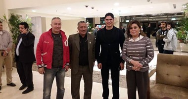 أبو هشيمة يهنيء لاعبى المنتخب بالفوز على نيجيريا