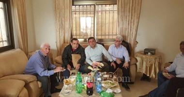 ننشر وثيقة التفاهمات الموقعة لإنهاء الانقسام بين الفصائل الفلسطينية فى قطر.. عزام الأحمد: اتفقنا على 6 آليات للحل.. والدوحة ترى أن قيام حماس بتوظيف عشرات الآلاف بعد الانقسام إجراء غير قانونى