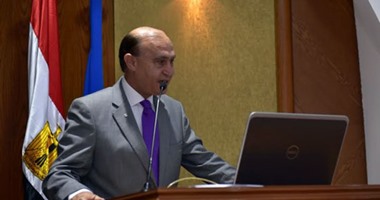 مهاب مميش: تحميل وتفريغ 39.2 مليون طن بضائع جنوب القناة خلال ديسمبر 2016
