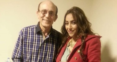 بالصور.. سمية وجدى تظهر مع محمد صبحى فى أولى حلقات "مفيش مشكلة خالص"