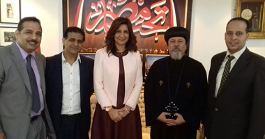بالصور.. وزيرة الهجرة تلتقى مطران سيدنى لحث الأساقفة على المشاركة فى شهادة "بلادى"