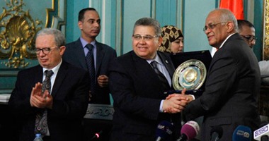 تكريم الدكتور على عبد العال رئيس مجلس النواب بجامعة عين شمس