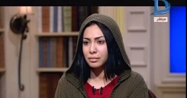 تأجيل محاكمة مريهان حسين وضابطى قسم الهرم فى قضية "الكمين" لـ 12 يونيو