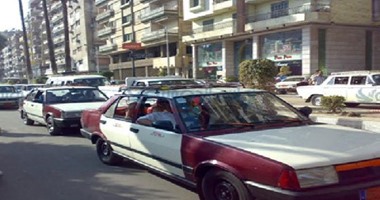وقفة لسائقى التاكسى بالمنصورة اعتراضا على "وصلنى شكرا"