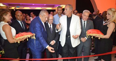 بالصور.. كامل أبو على خلال افتتاحه فندق"وايت بيتش"بالغردقة: السياحة لا تموت