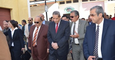 بالصور.. وزير التعليم: استقدام "صنايعية" من الخارج لتدريب طلاب المدارس