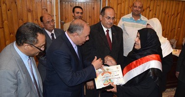 رئيس جامعة سوهاج:انطلاق مسابقة الأم المثالية إيمانا بدور الأمهات فى المجتمع