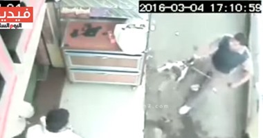 صحافة المواطن..بالفيديو..بلطجى بكفر الشيخ يفرض إتاوةعلى المحلات بكلب مفترس