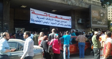 موظفو هيئة الأوقاف يحددون 5 مطالب لإنهاء إضرابهم بالدقى