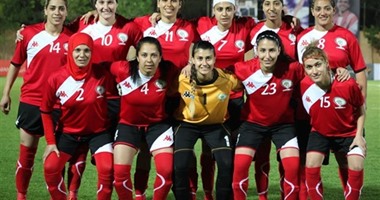 منتخب الكرة النسائية يزور مستشفى 57357