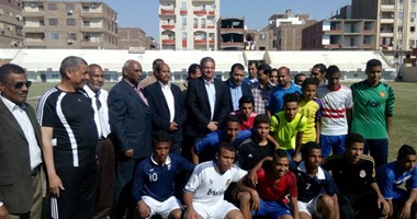 بالصور..وزير الشباب والرياضة فى جلسة مصارحة مع شباب الجامعات المتخصصة بالأقصر.. ويؤكد: مهمتنا دعم البنية التحتية ولا نتدخل فى الاتحادات أوالأندية.. دعمنا نادى أسوان وعليهم توفيق أمورهم وسد الاحتياجات