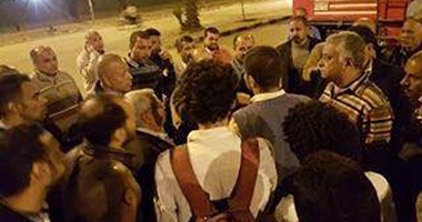 تظاهر طالبات المدينة الجامعية بأسيوط احتجاجا "بونات" وجبة العشاء الجديدة