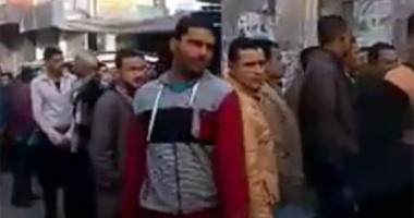 بالفيديو.."صحافة المواطن"..تكدس مرورى بسبب المتقدمين لوظائف شركة المياه بالمنوفية